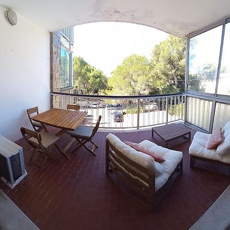 Loft Climatise "La Pinede", 50 M2, Tres Calme, 5 Mn A Pied Des Plages, Lit King Size La Seyne-sur-Mer Eksteriør bilde