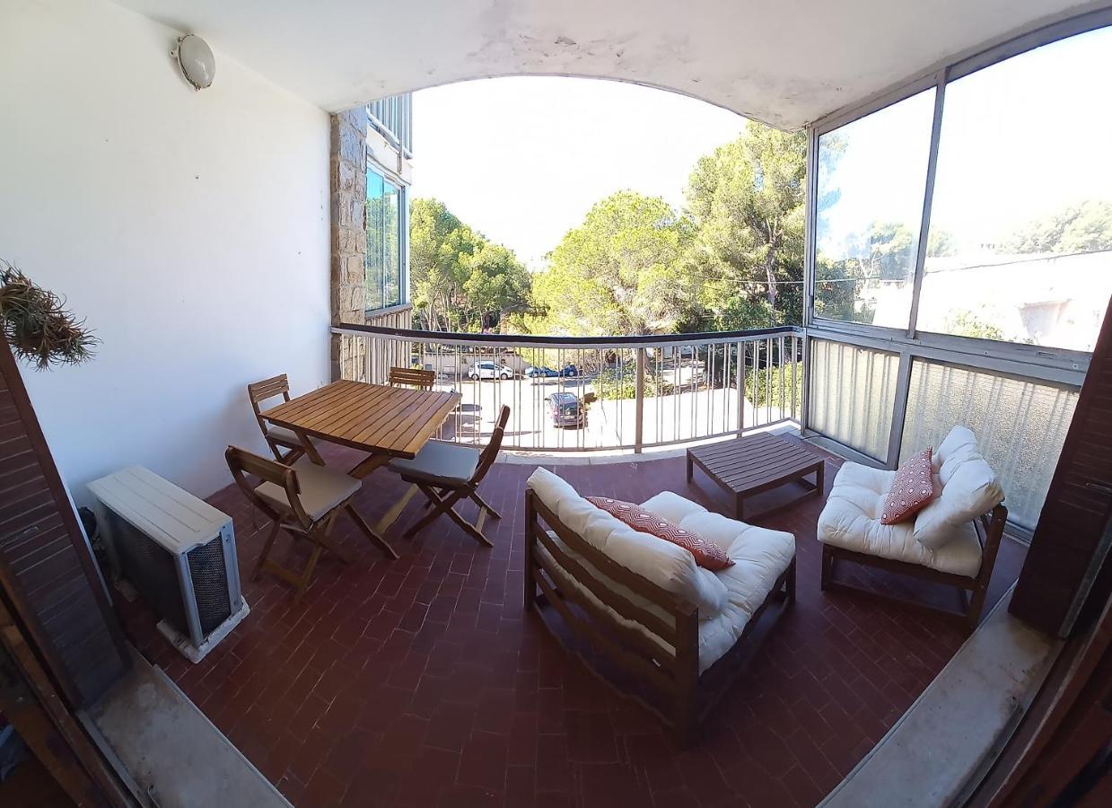 Loft Climatise "La Pinede", 50 M2, Tres Calme, 5 Mn A Pied Des Plages, Lit King Size La Seyne-sur-Mer Eksteriør bilde