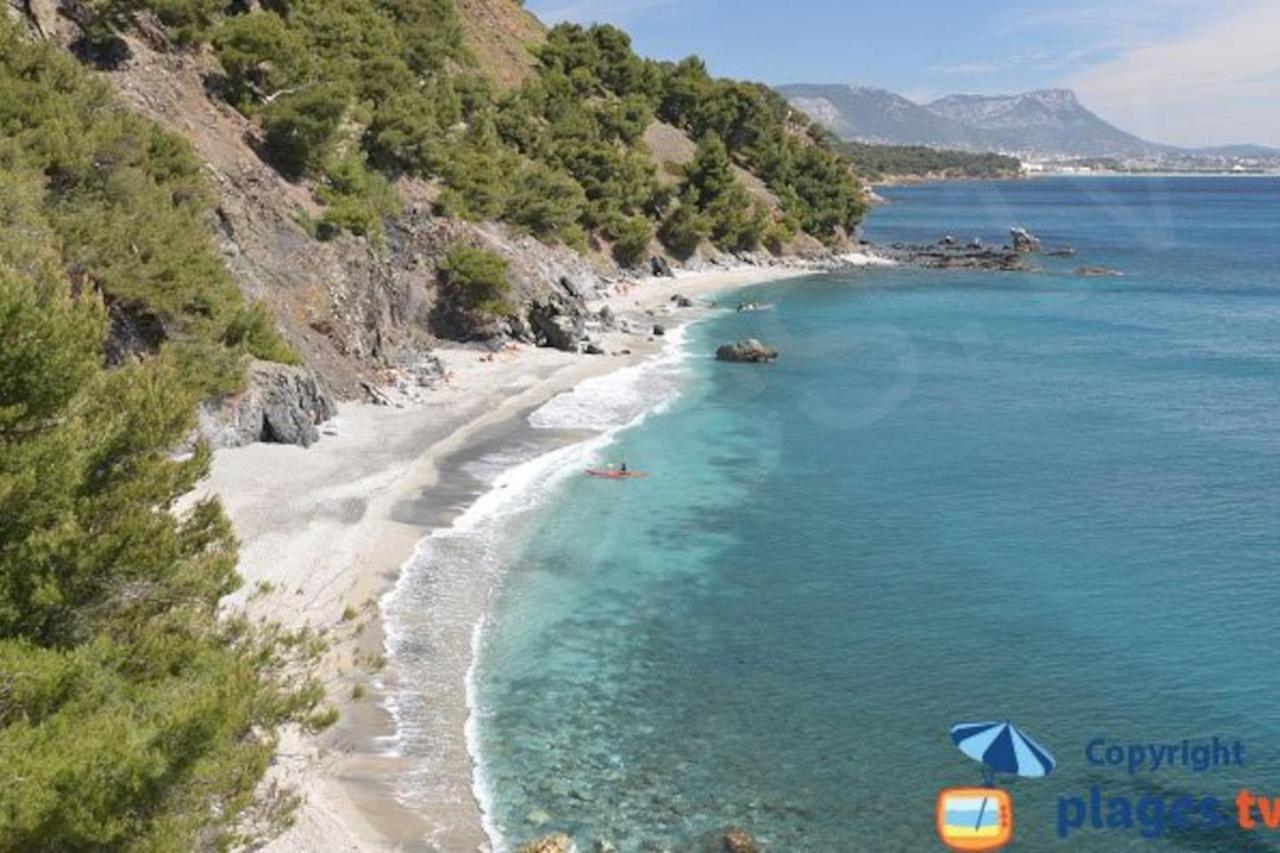 Loft Climatise "La Pinede", 50 M2, Tres Calme, 5 Mn A Pied Des Plages, Lit King Size La Seyne-sur-Mer Eksteriør bilde