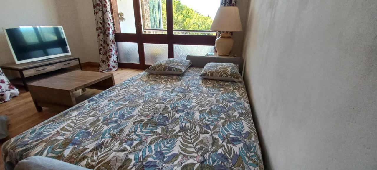 Loft Climatise "La Pinede", 50 M2, Tres Calme, 5 Mn A Pied Des Plages, Lit King Size La Seyne-sur-Mer Eksteriør bilde